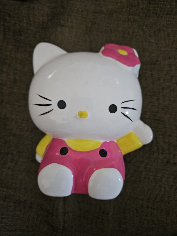 Hello Kitty Bank