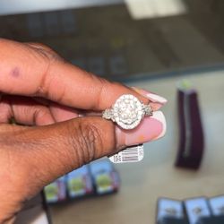 14k  White Gold Diamond Ring