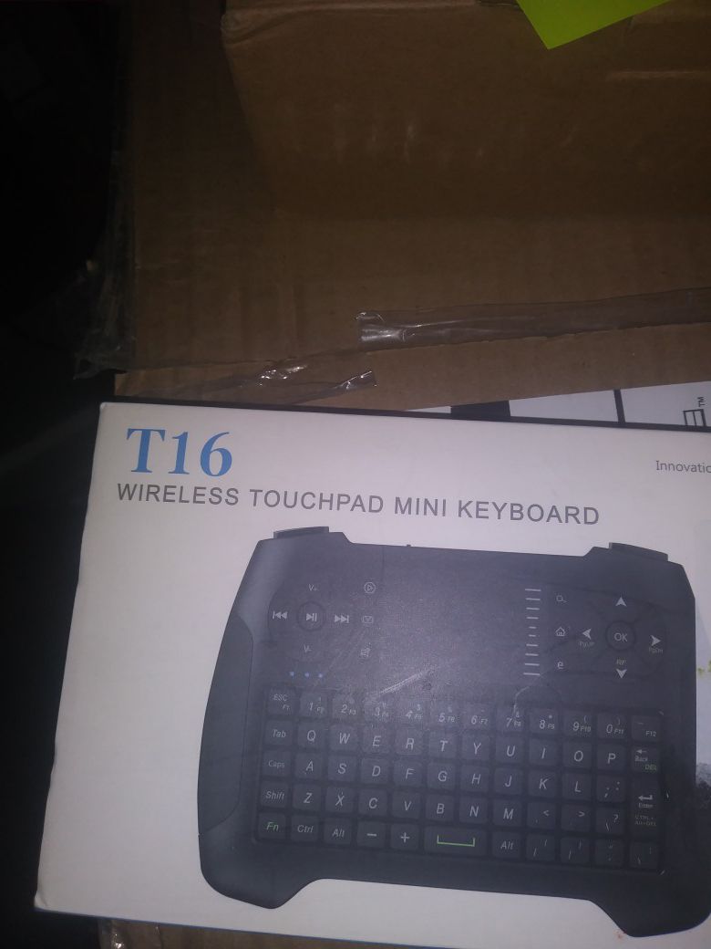 T16 Wireless touchpad keyboard