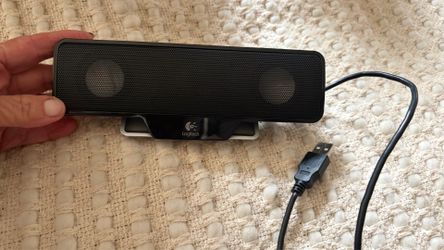 Logitech Z205 Portable Laptop Speaker - USB Powered Clip-On