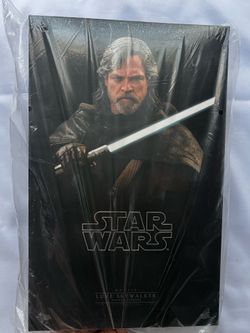 Hot toys Star Wars Luke Skywalker 1/6th collectible figure