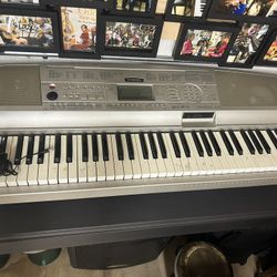 YAMAHA Keyboard 
