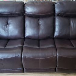 Living Spaces Leather Power Recliner/Sofa/Couch