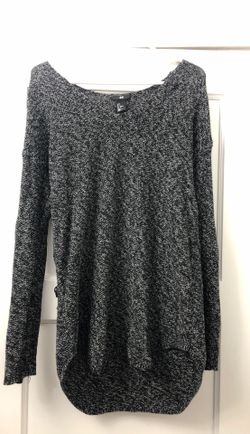 H&M V Neck Sweater size small