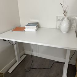 Electric Height Adjustable Desk