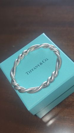 David Yurman Infinity Bangle