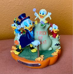 HALLOWEEN, DISNEY, UNCLE SCROOGE + NEPHEWS STATUE (50% OFF SALE)