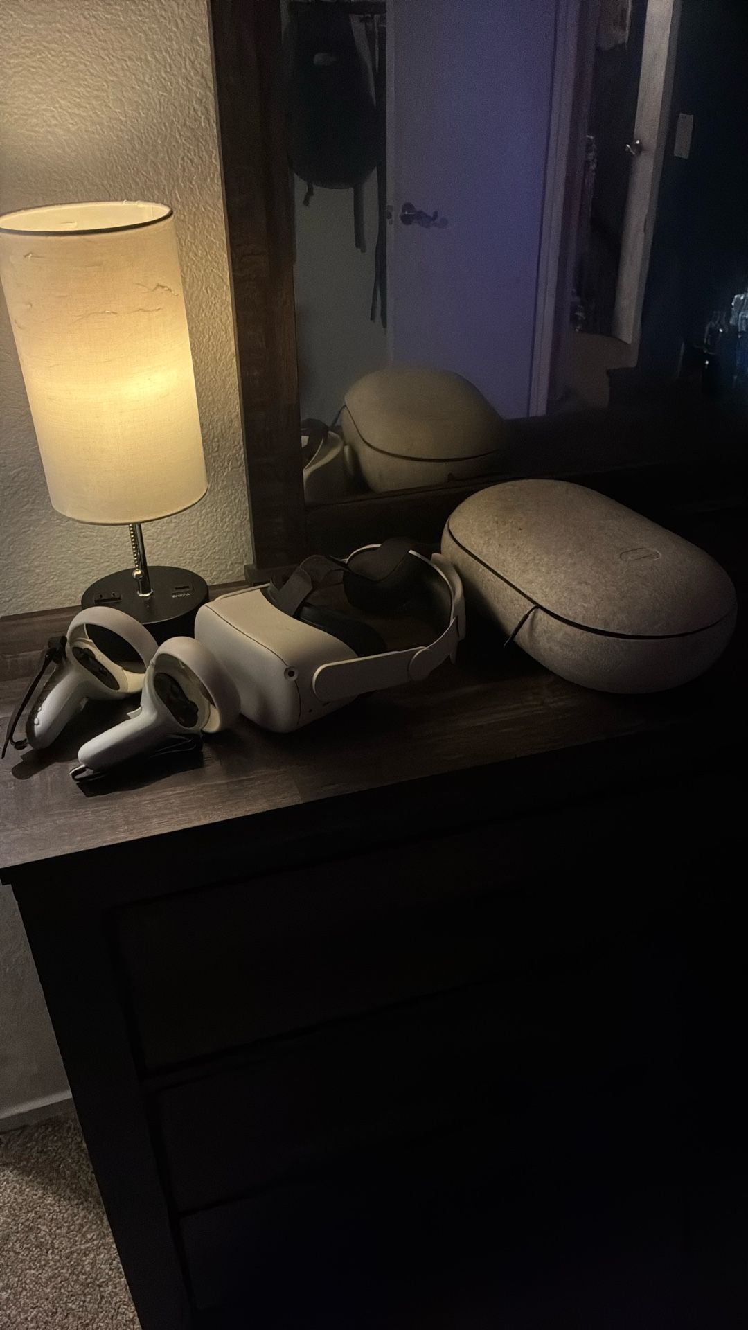 Oculas Quest 2 With Accessories 