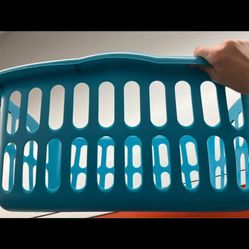 Laundry Basket, Great Condition And Sturdy! Teal
