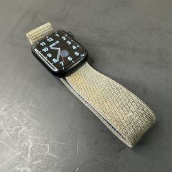 Apple Watch Series 7 (GPS) 41mm Aluminum Case