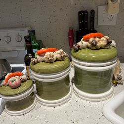 Garden Harvest Set Of Three Canisters In Great Condition  