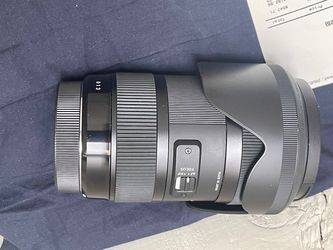 Sigma 18-35mm f 1.8 lens for CANON EF
