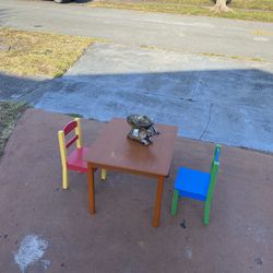 Toddler Table With 2 Chairs 