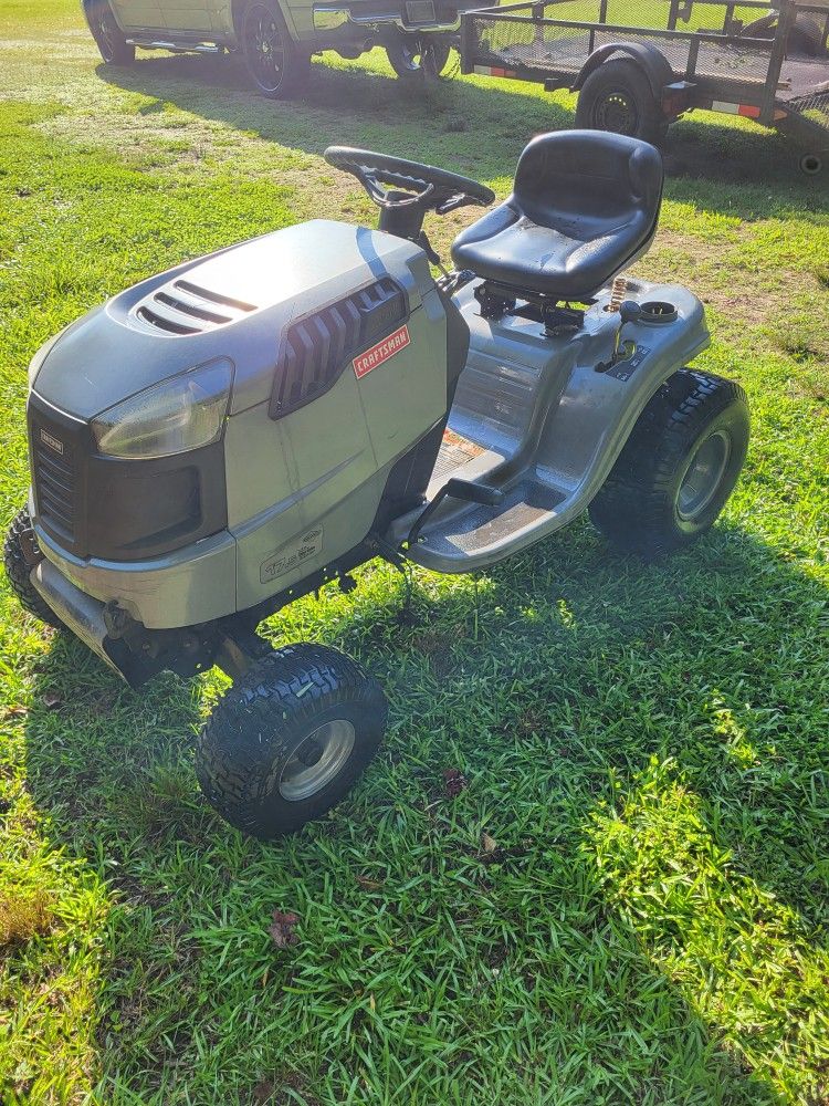 Craftsman LT 1500 Riding Mower Body No Engine No Deck