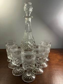 Large vintage glass decanter + 7 drinking glasses