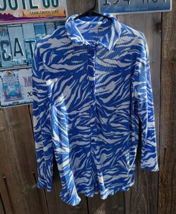 VINTAGE Foxcroft Alexis Blue & White Zebra Print Blouse SIZE L