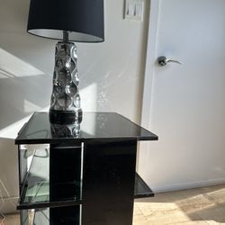 Set Of 2 Lamps And 2 Glass Tables 
