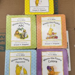 kids Hard Book Winnie The Pooh age 3 / up 