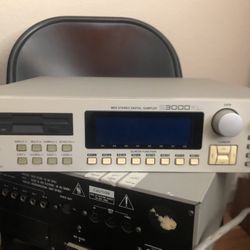 Akai S3000xl