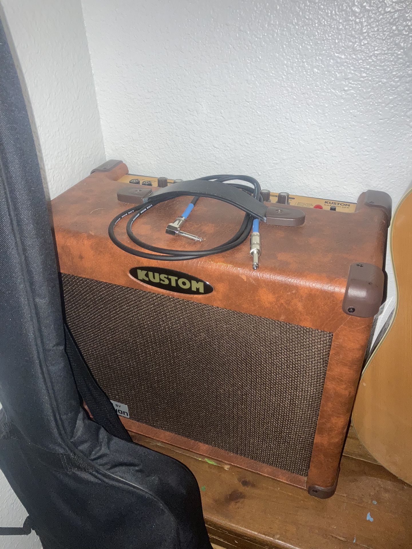 KUSTOM ACOUSTIC AMP