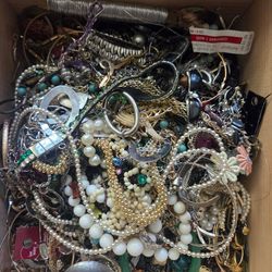 Jewelry lot