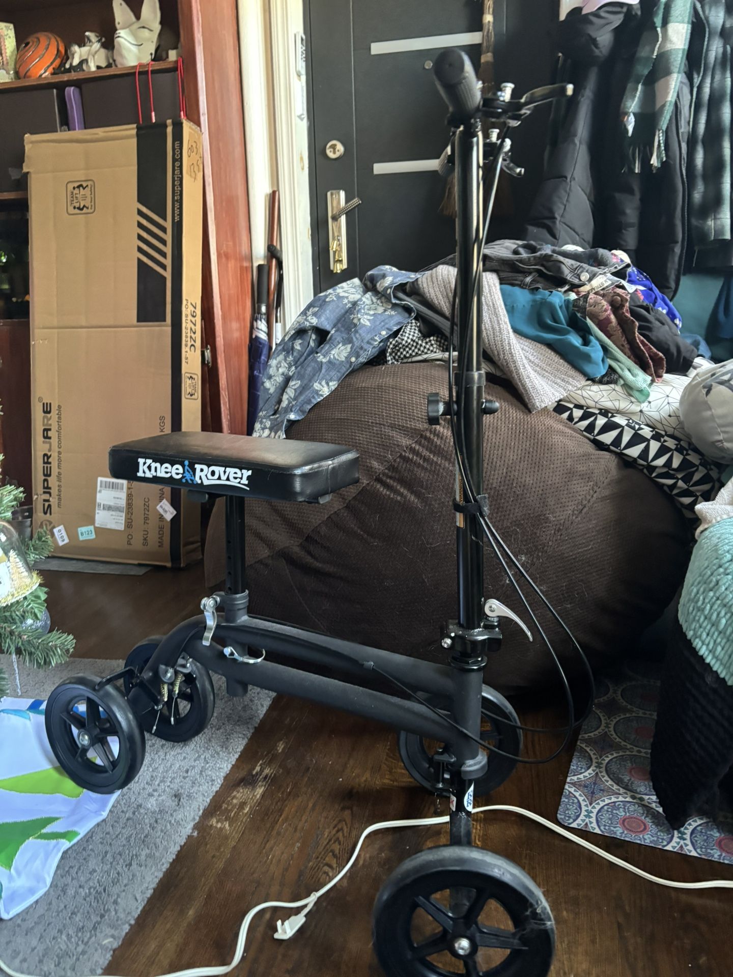 Gently Used Knee Rover!