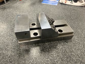 Precision vise