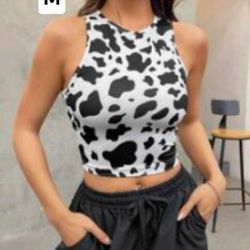 New Women’s Top Size Medium 