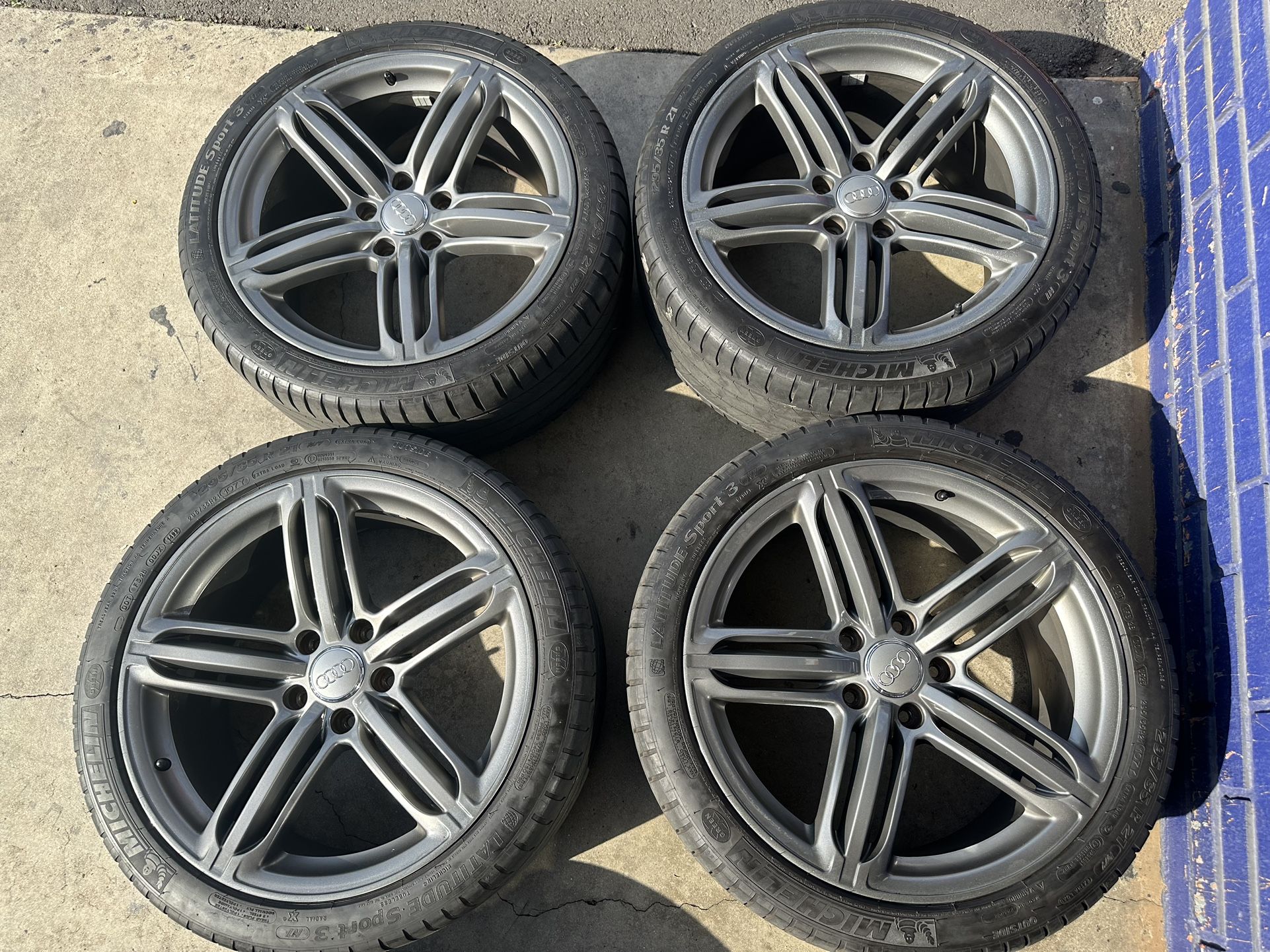 21” Audi Q7 Peeler Gunmetal Wheels with Michelin Tires 5X130 Rims for