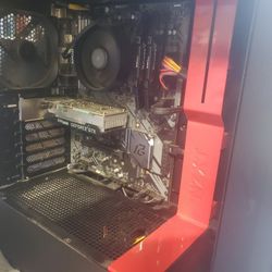 gaming pc: GTX 1650 4GB GPU, 16GB RAM, 5 3600 CPU