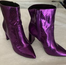 METALLIC PURPLE BOOTS SIZE 8 1/2