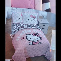 Hello Kitty Bed Set 