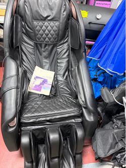 Realrelax massage chair 📍$800 brand new ....