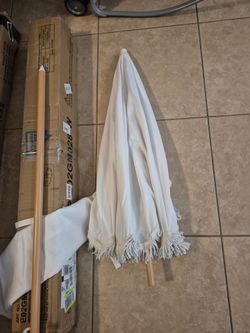 6ft Beach umbrella- new