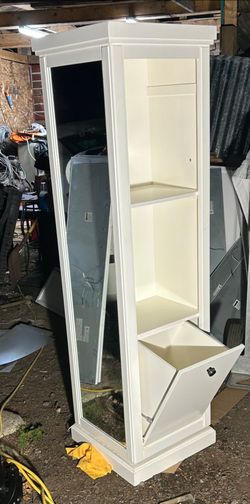 Bathroom lazy Susan vanity