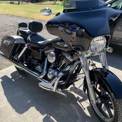 2017 Harley Davidson Dyna Switchback. 
