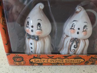 Johanna Parker salt & pepper shakers