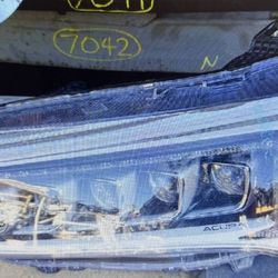 2019 Acura TLX Left side headlight 