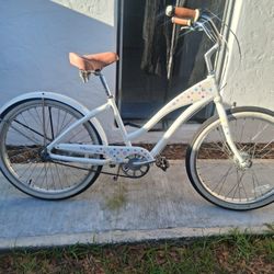 A Mountain Cruiser 29 INCH Bike Fat Tires And A Concord Ebike Needs Only A Throttle But It Runs Great Has It Is