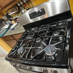 GE Stove/ 5 Burner Gas Stove 