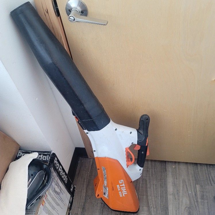 STIHL BGA 200 (unit Only) BATTERY BLOWER