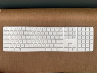 Apple Magic Keyboard with Touch ID & Numeric Keypad — A2520