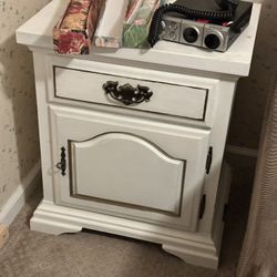 Nightstand 