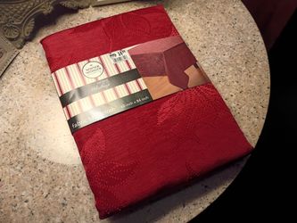 NEW 60" X 84" Table Cloth