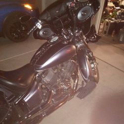 2006 Yamaha V-star  1100