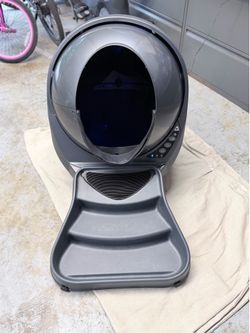 Litter-Robot 3 Connect Automatic Self-Cleaning Litter Box – Like New