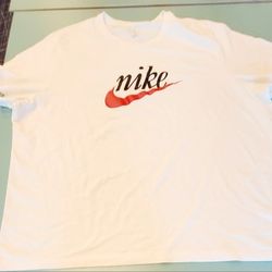 Nike T-Shirt