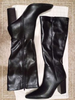 Brand new boots size 9
