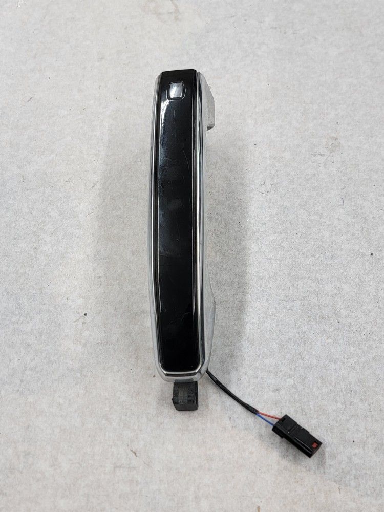 2020 Denali Driver Door Handle Black & Chrome