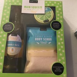 Main Squeeze Bath Gift Set  Come With  Bubble   Bath Set  Body Scrub , Moisturizing  ,Shea Butter